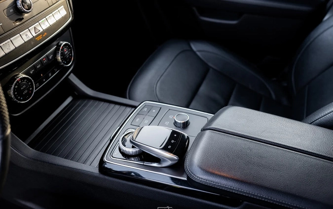 Mercedes-Benz GLE cena 156000 przebieg: 238000, rok produkcji 2016 z Łosice małe 254